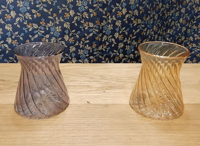 Gobelets bitronconiques à stries XVème siècle