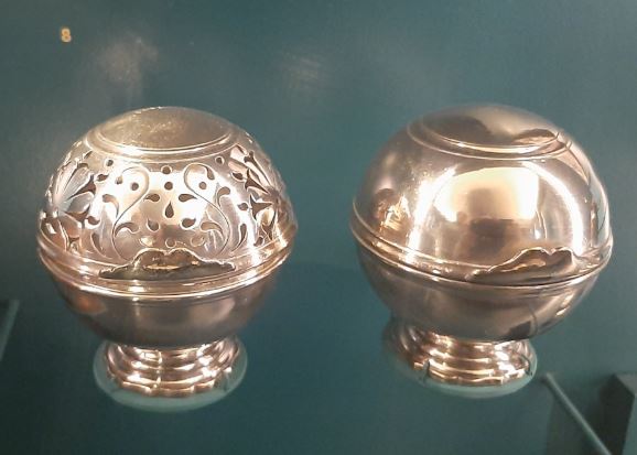 Boite à savon et éponge XVIIIème