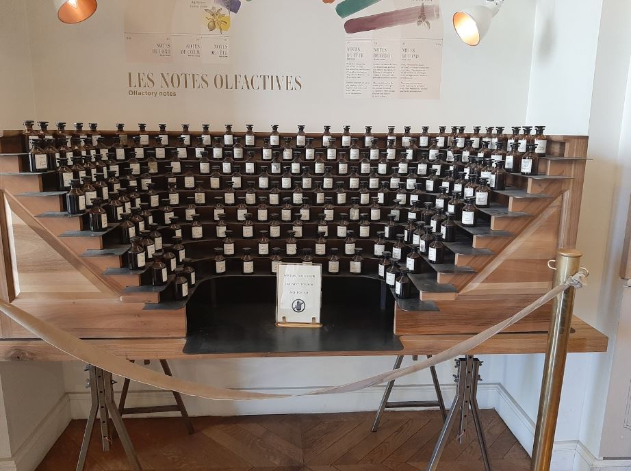 Orgue à parfum