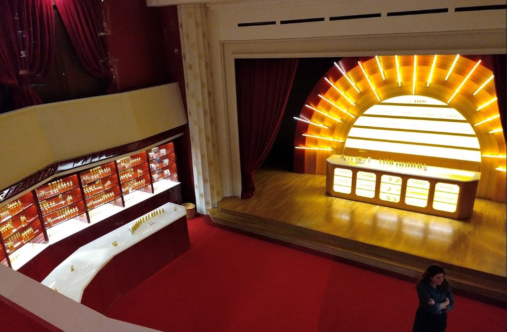 Intérieur du théâtre du parfum